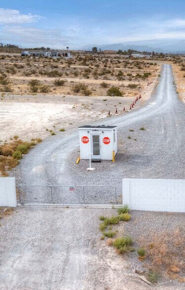 More Photos Of 1131 E Bell Vista Ave, Pahrump Airport For Sale