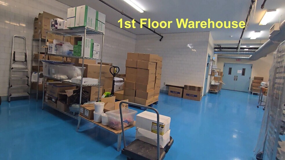 More Photos Of 3260 62nd St, Woodside Industrial For Lease