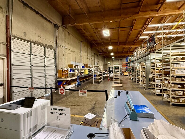 More Photos Of 14965 SW 72nd Ave, Portland Warehouse For Sale