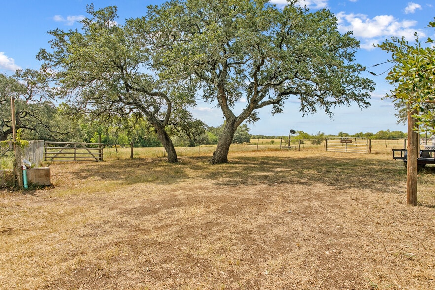 More Photos Of 1408 State Park Rd, Lockhart Land For Sale