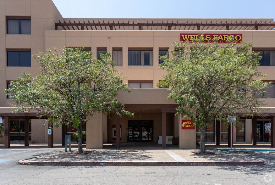 More Photos Of 101 S Main St, Belen Office For Sale