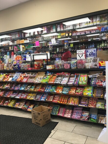 More Photos Of , Saint Louis General Retail For Sale