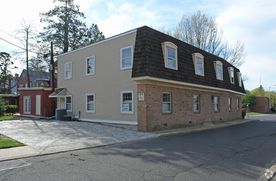 More Photos Of 2 Kings Hwy W, Haddonfield Office For Lease