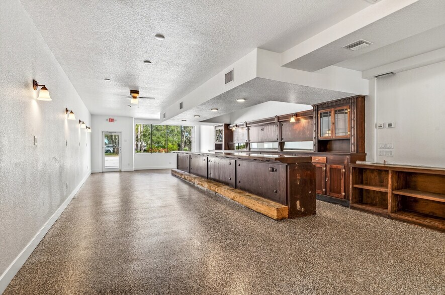 More Photos Of 1453 20th St, Vero Beach Restaurant For Lease