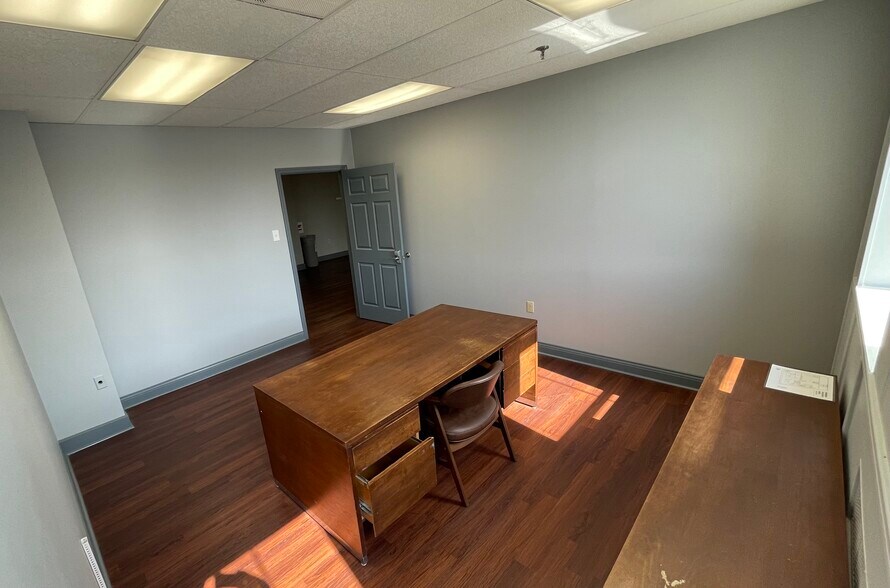 More Photos Of 2701 Spring Grove Ave, Cincinnati Warehouse For Lease