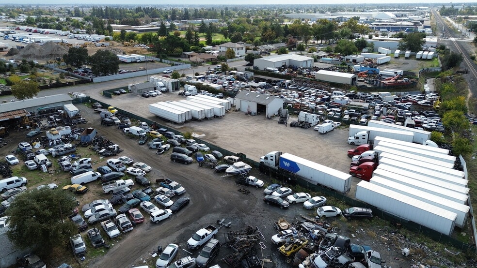 More Photos Of 7024 McComber St, Sacramento Warehouse For Sale