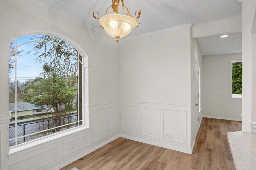 More Photos Of 505 Woodland Dr NW, Salem Multifamily For Sale