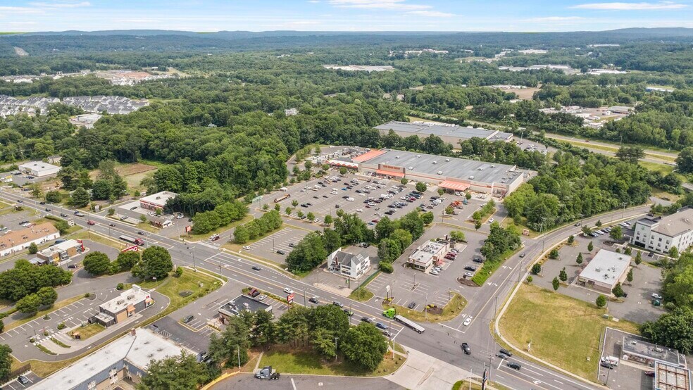 More Photos Of 1842 Meriden Waterbury Tpke, Southington Office For Sale