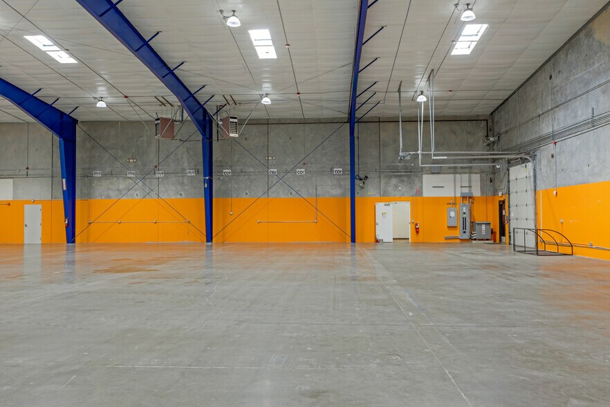 More Photos Of 3102 100th St SW, Everett Warehouse For Lease