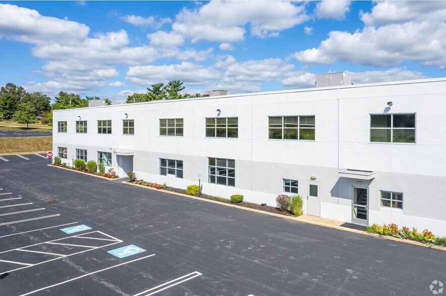 More Photos Of 1850 N Gravers Rd, Plymouth Meeting Distribution For Lease