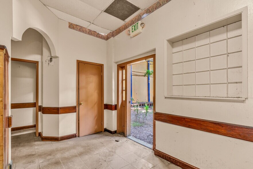 More Photos Of 233-235 Baldwin Ave, San Mateo Storefront For Sale