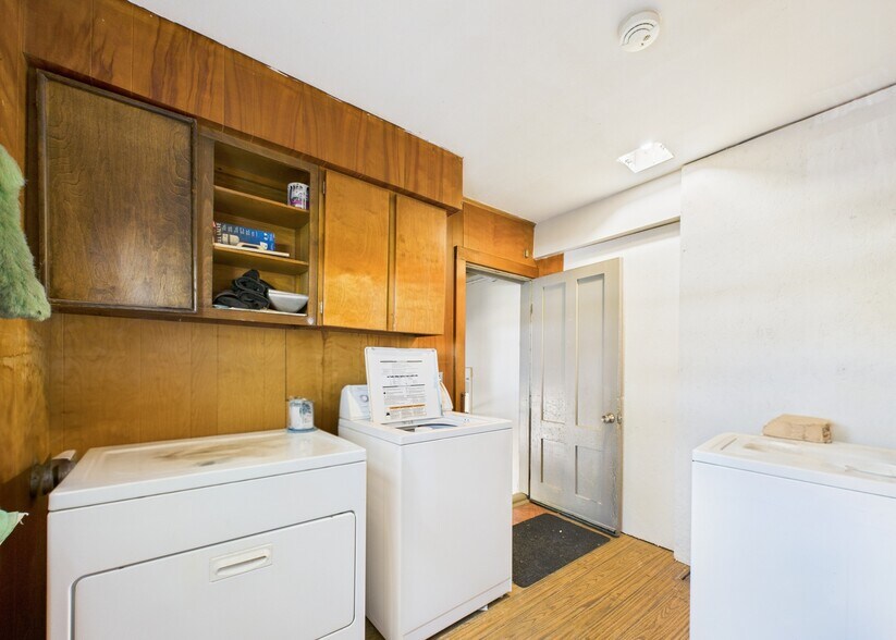 More Photos Of 6640 State Route 5 and 20, Bloomfield Manufacturing For Sale