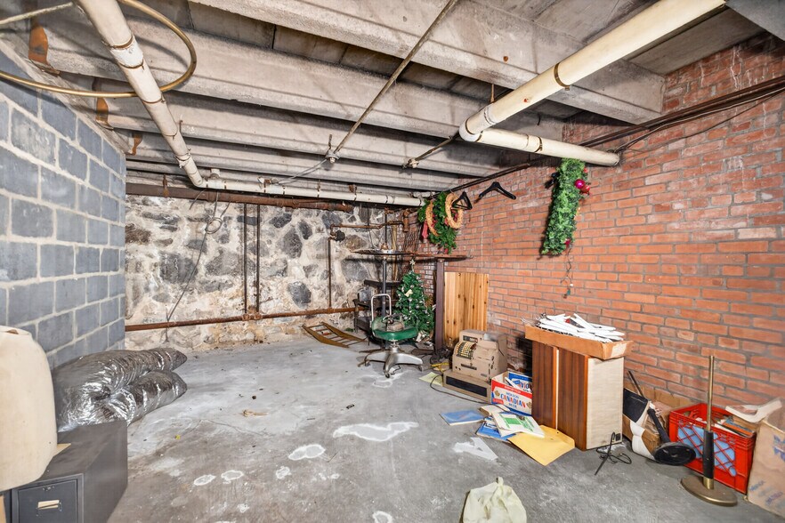 More Photos Of 42-58 Bank St, Waterbury, Ct, Waterbury Storefront Retail Office For Sale
