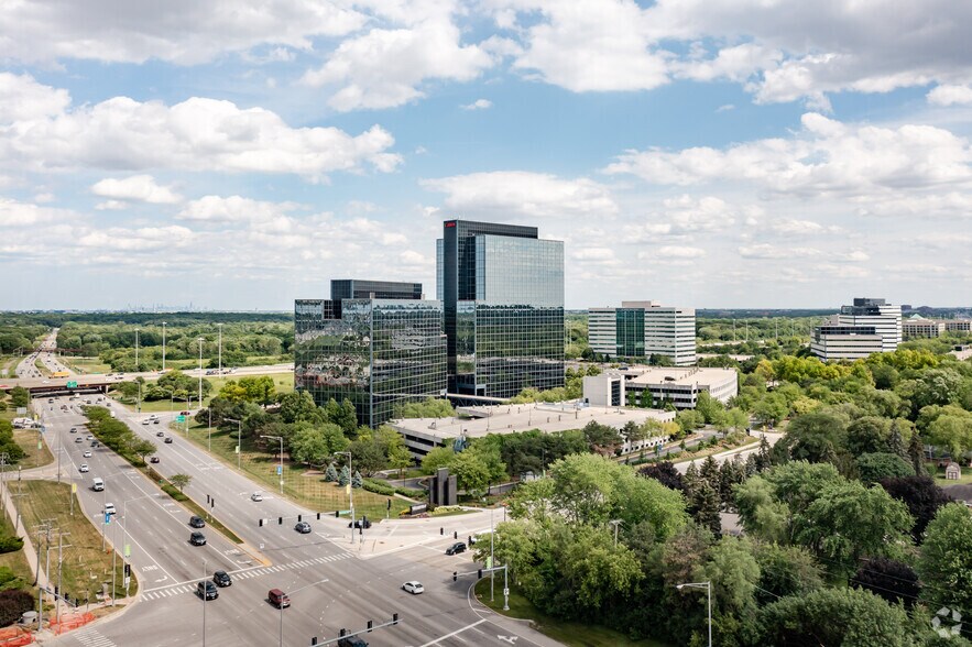 More Photos Of 1450 American Ln, Schaumburg Office For Lease
