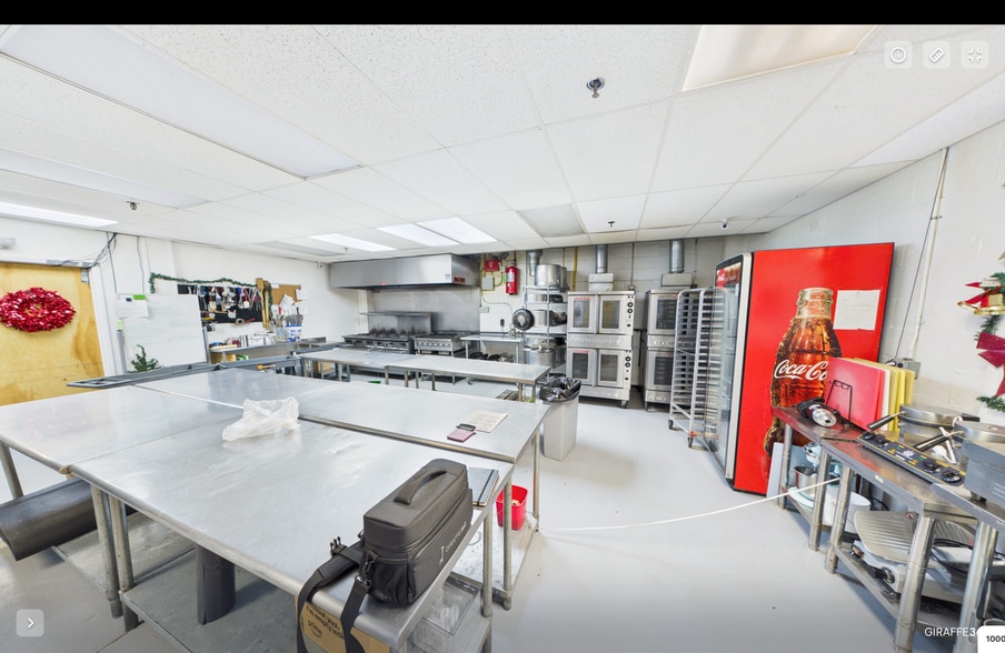 More Photos Of 150 Florence Ave, Hawthorne Warehouse For Lease
