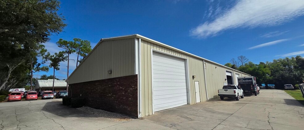 More Photos Of 17341 Alico Center Rd, Fort Myers Warehouse For Lease