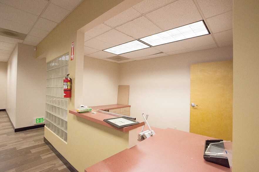 More Photos Of 425-427 Atlantic Ave, Long Beach Office For Sale