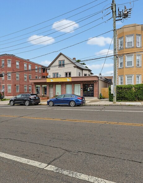 More Photos Of 24-26 Montauk Ave, New London Storefront Retail Residential For Sale