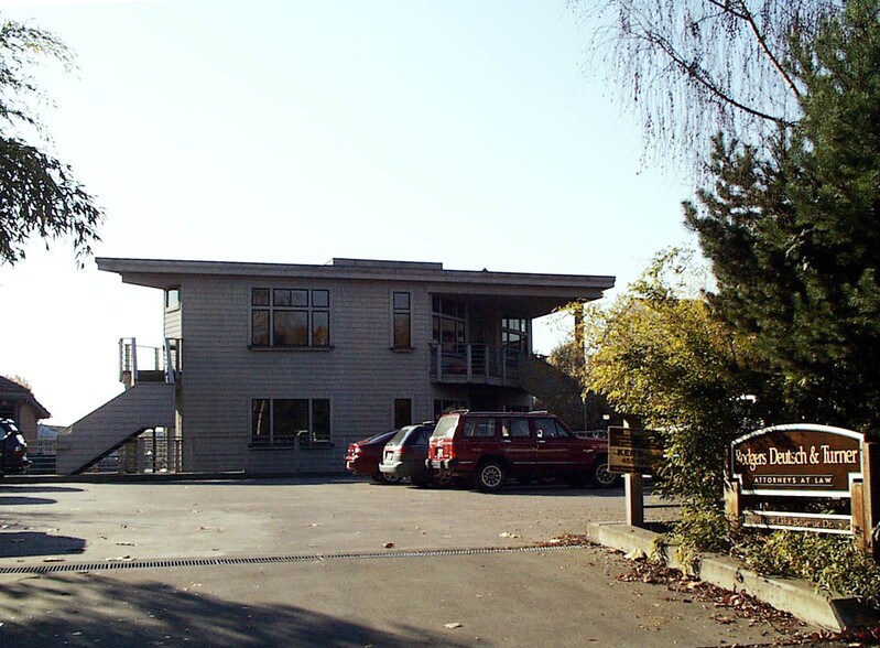 More Photos Of 3 Lake Bellevue Dr, Bellevue Medical For Sale