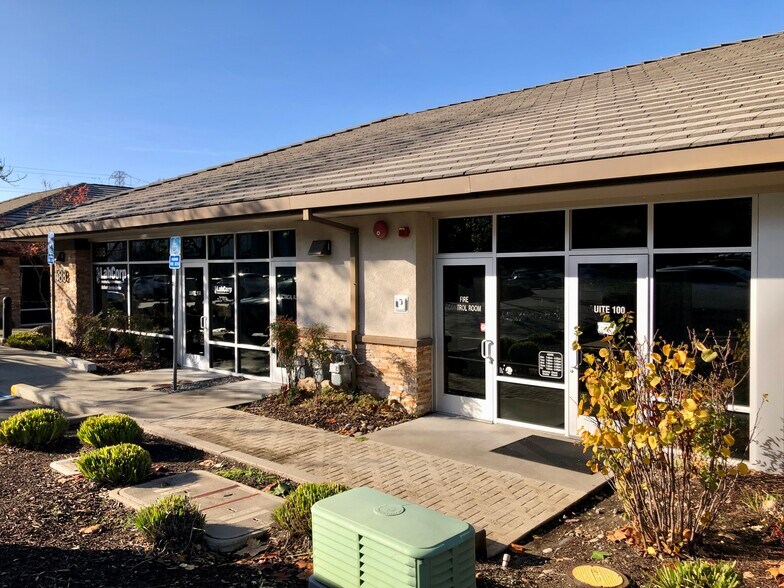 More Photos Of 588 N Sunrise Ave, Roseville Medical For Lease