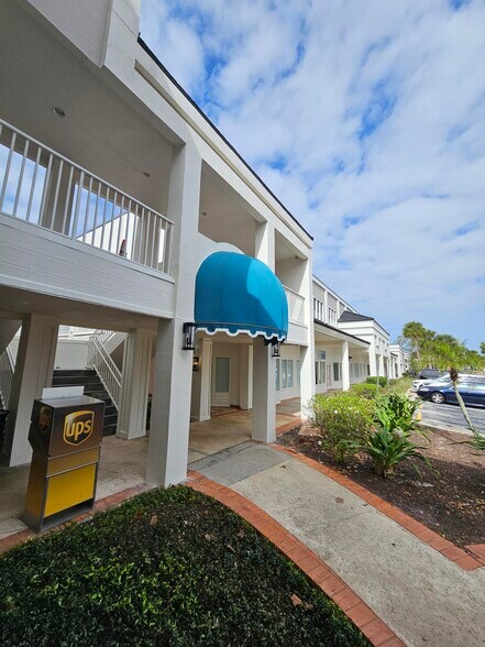 More Photos Of 218-384 Wilshire Blvd, Casselberry Office For Lease