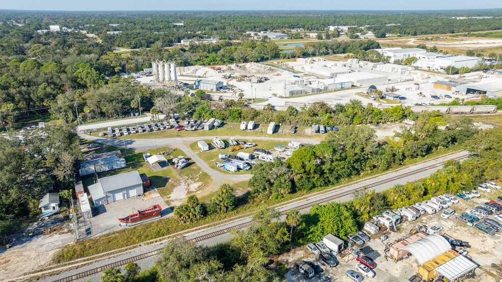 More Photos Of 200 Railroad Ave, Edgewater Service For Sale