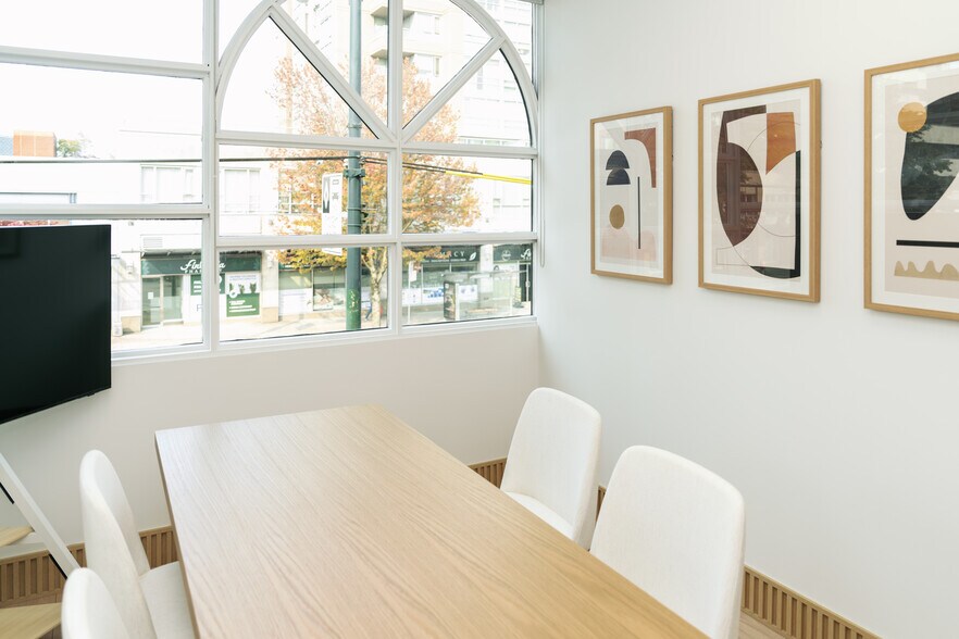 More Photos Of 202-1128 Broadway W, Vancouver Coworking Space