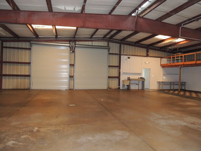 More Photos Of 2311 Whitfield Industrial Way, Sarasota Warehouse For Sale