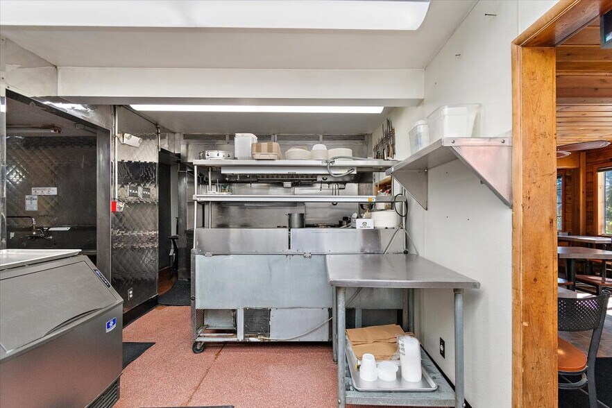 More Photos Of 39226 N Shore Dr, Fawnskin Restaurant For Sale