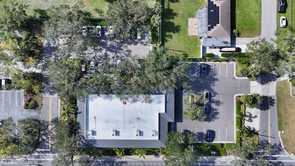 More Photos Of 1630 S Tuttle Ave, Sarasota Medical For Sale
