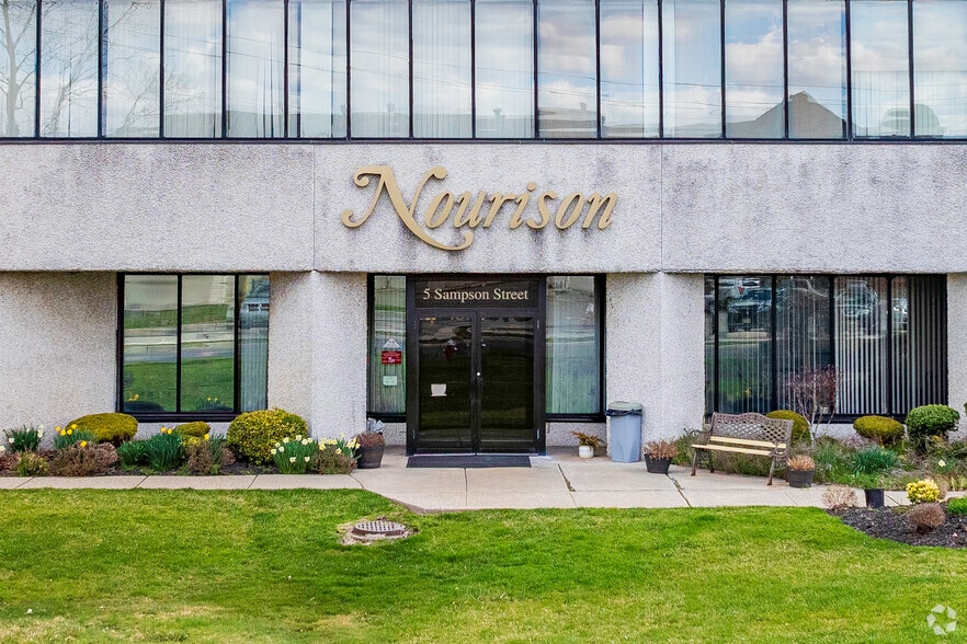 More Photos Of 5 Sampson St, Saddle Brook Warehouse For Lease