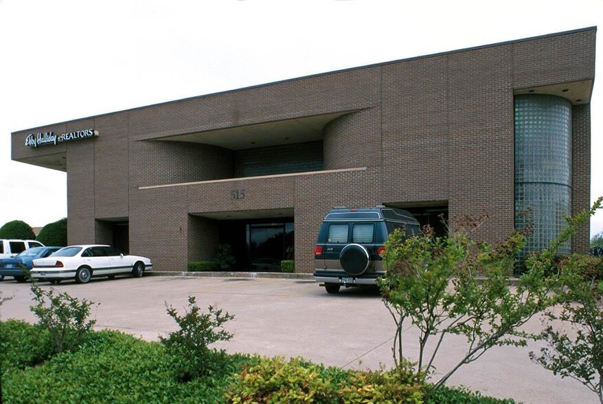 More Photos Of 515 N Cedar Ridge Dr, Duncanville Office For Lease