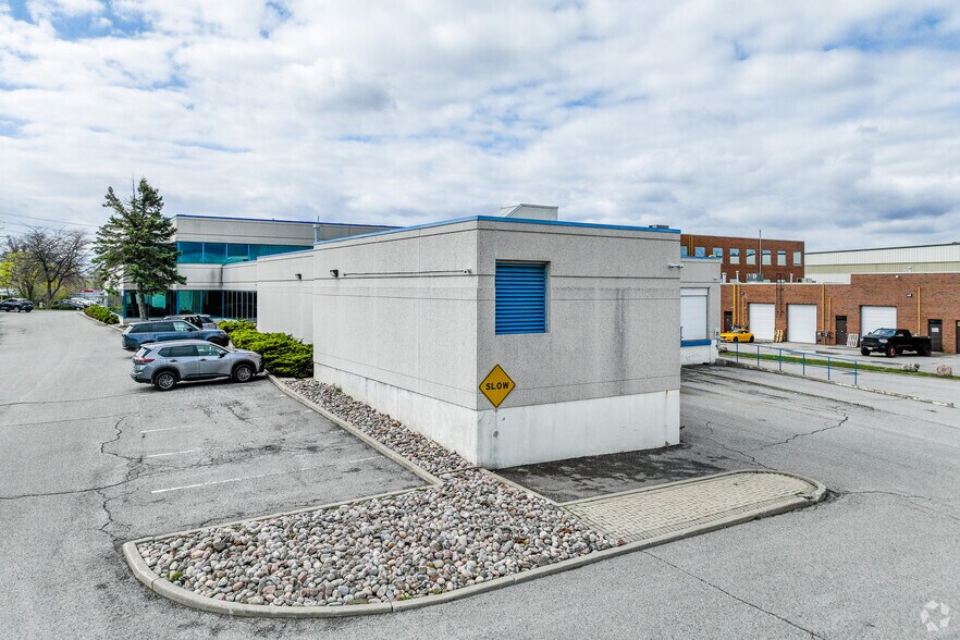 More Photos Of 2770 14th Ave, Markham Office For Lease