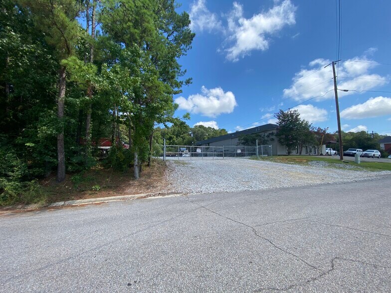 More Photos Of Owens Pkwy, Pelham Land For Lease