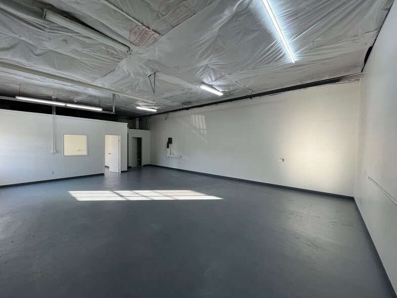 More Photos Of 7361 Ethel Ave, North Hollywood Service For Lease