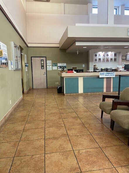 More Photos Of 2423 W Dunlap Ave, Phoenix Office For Sale