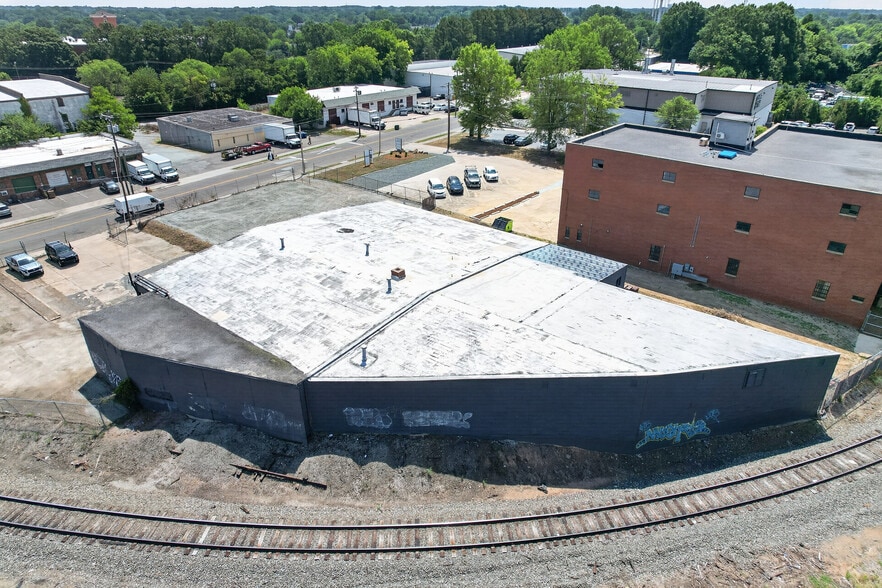 More Photos Of 806 Ramseur St, Durham Warehouse For Sale