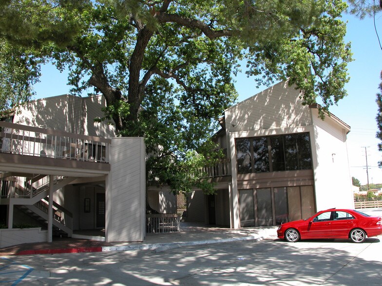 More Photos Of 28310 Roadside Dr, Agoura Hills Office For Lease