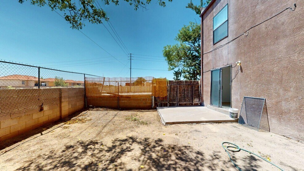 More Photos Of 1000 Meadowlark Ct SE, Rio Rancho Apartments For Sale
