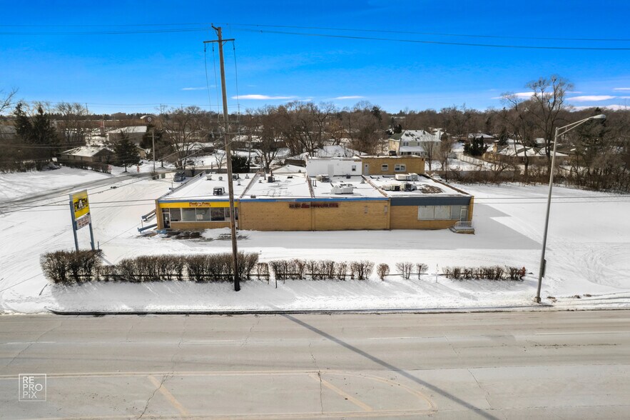 Primary Photo Of 1720-1724 N Rand Rd, Palatine Freestanding For Sale