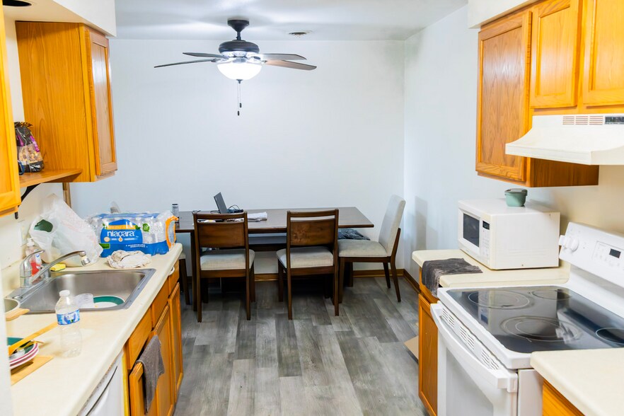 More Photos Of 517 Trail Side Dr, Deforest Apartments For Sale