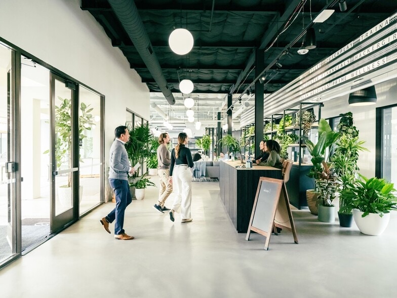 More Photos Of 17190 Bernardo Center Dr, San Diego Coworking Space