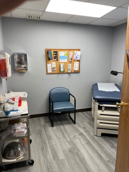 More Photos Of 7114 Lankford Hwy, Nassawadox Medical For Sale