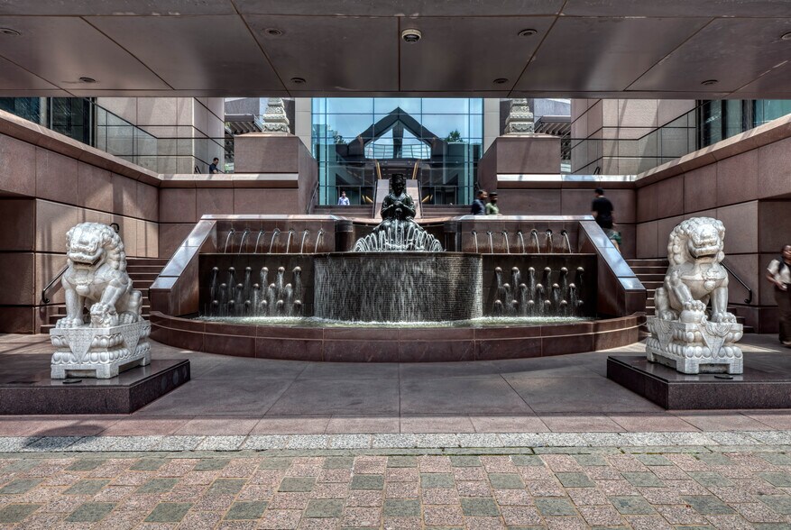 More Photos Of 2001 Ross Ave, Dallas Office For Lease