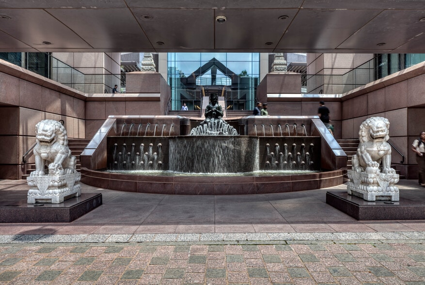 More Photos Of 2001 Ross Ave, Dallas Office For Lease