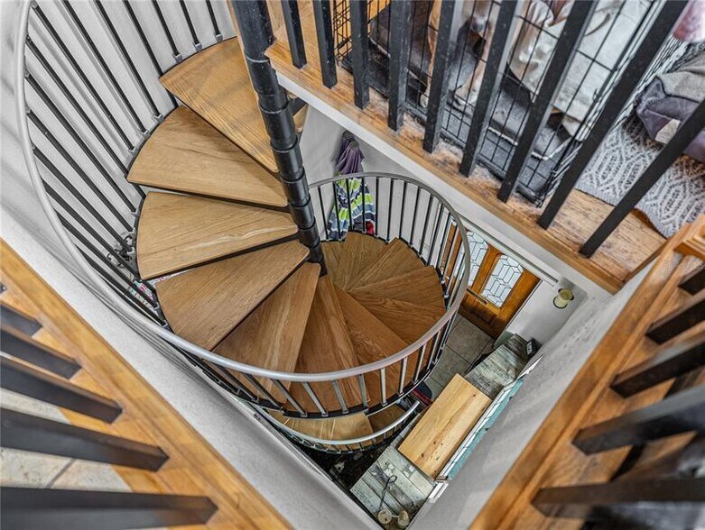 More Photos Of 135 S Central Ave, Bartow Storefront Retail Residential For Sale