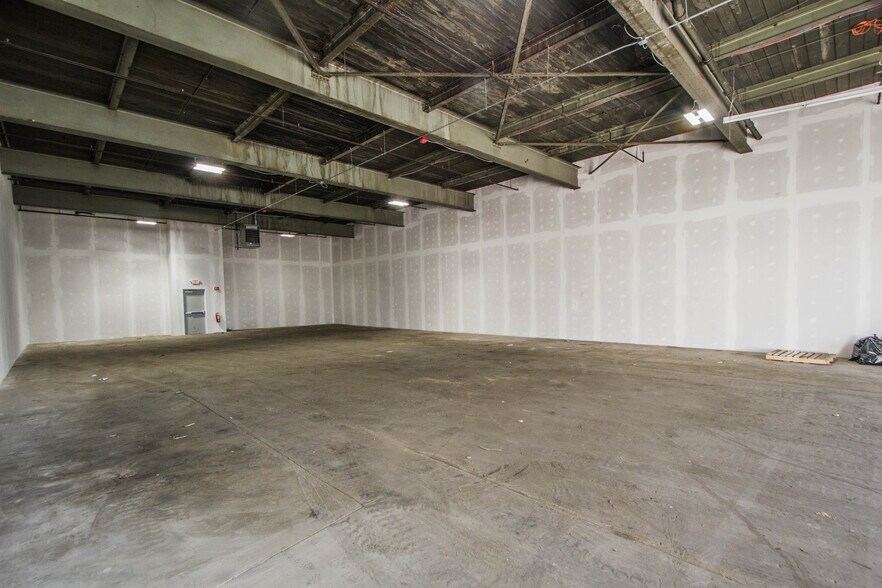 More Photos Of 21 Ellsworth St, Worcester Warehouse For Sale