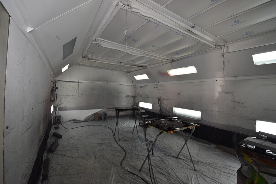 More Photos Of 10310 Rozzelles Ferry Rd, Charlotte Specialty For Sale