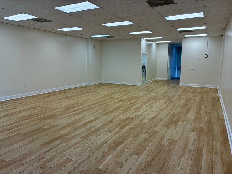 More Photos Of 1420 Ribaut Rd, Port Royal Freestanding For Lease
