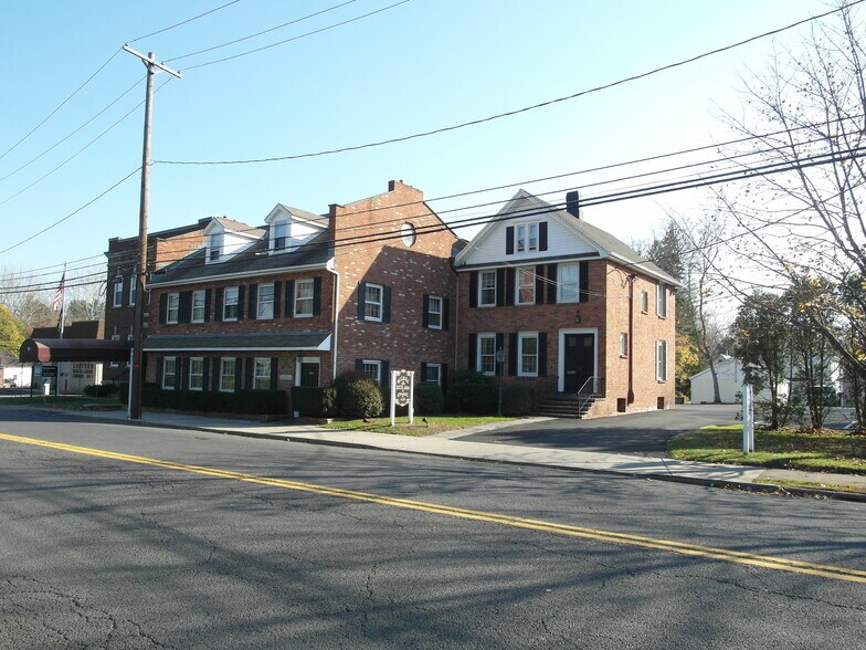 Primary Photo Of 137-139 Lafayette Ave, Suffern Office For Lease